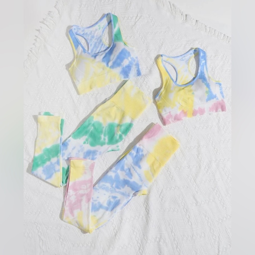 Set of 2  Tie Dye sports bra and leggings set